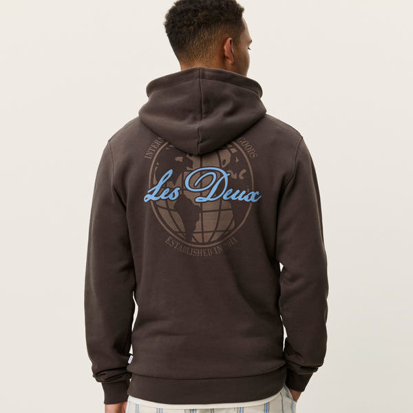 Les Deux Ben Globe Hoodie: Turkish Coffee Brown