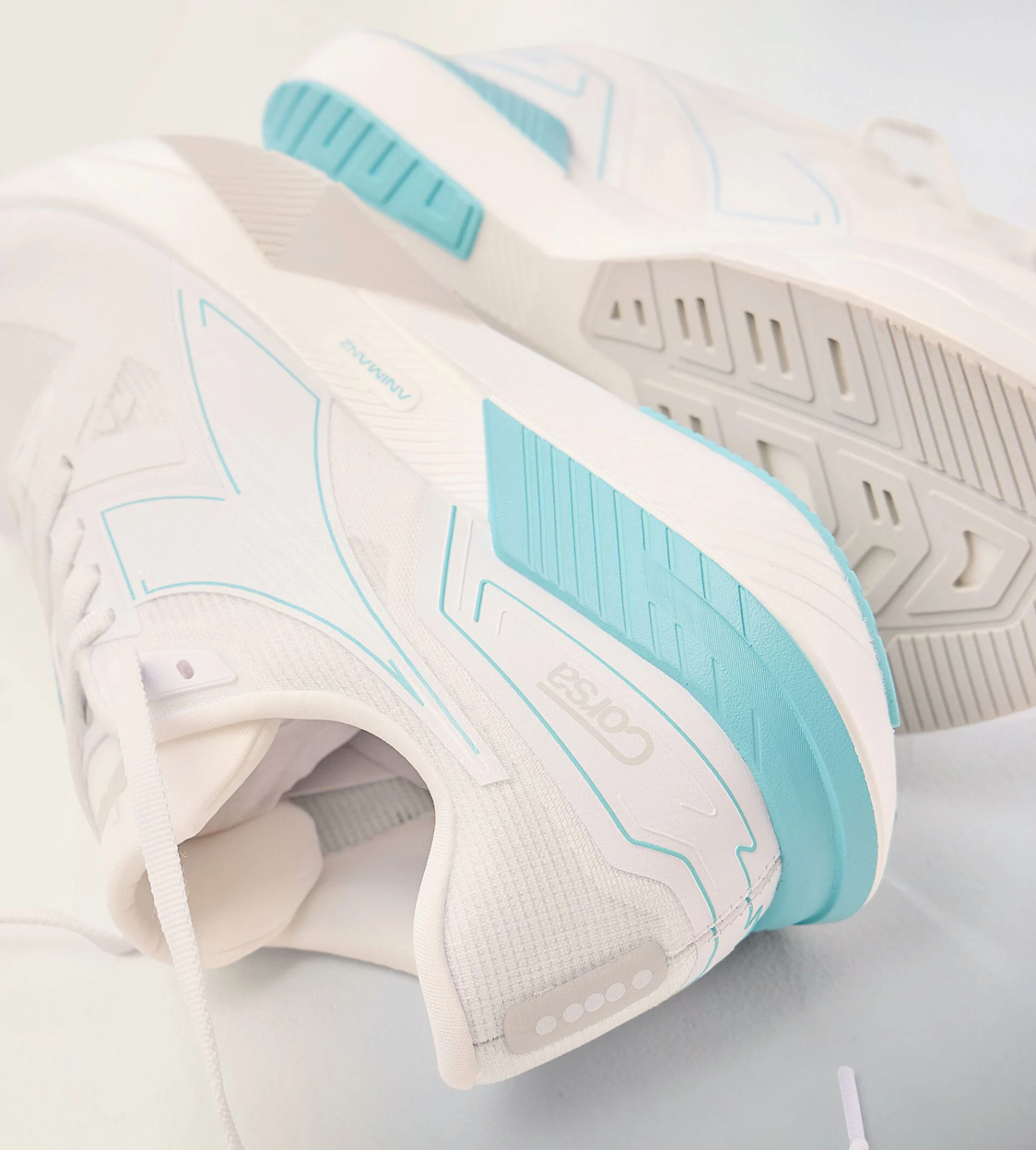 Women's Corsa