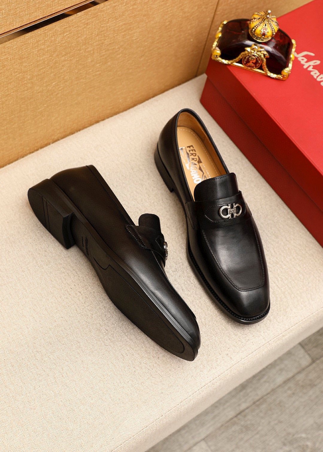 Ferragamo Black Metal Hardware Loafers