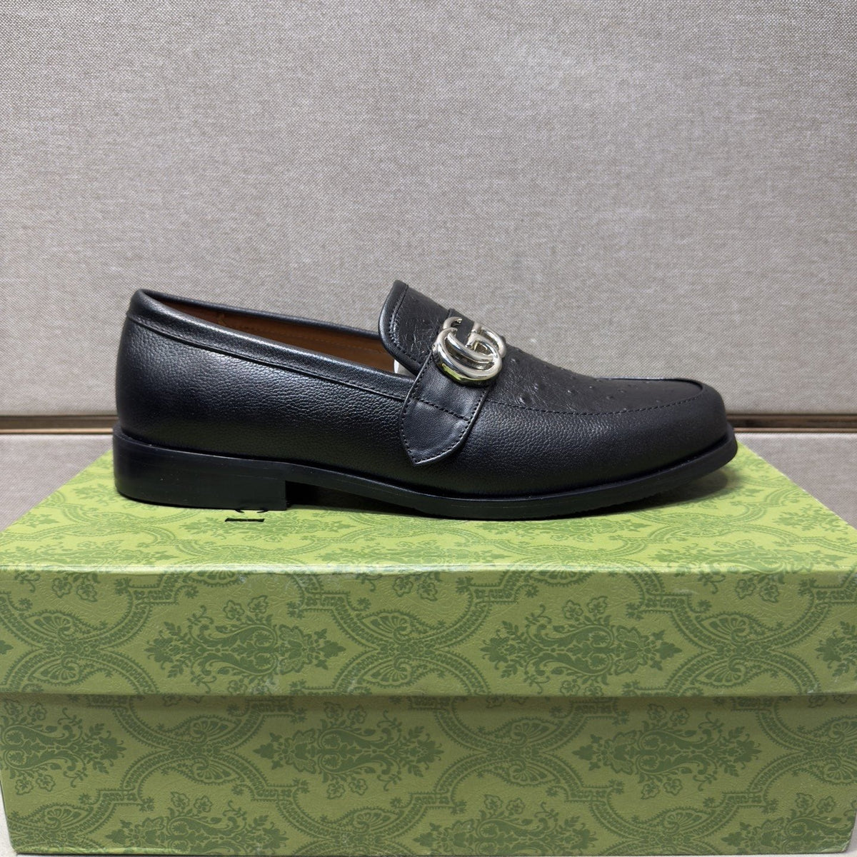 Gucci Men's Black Metal-Hardware Loafers - Leather Lining