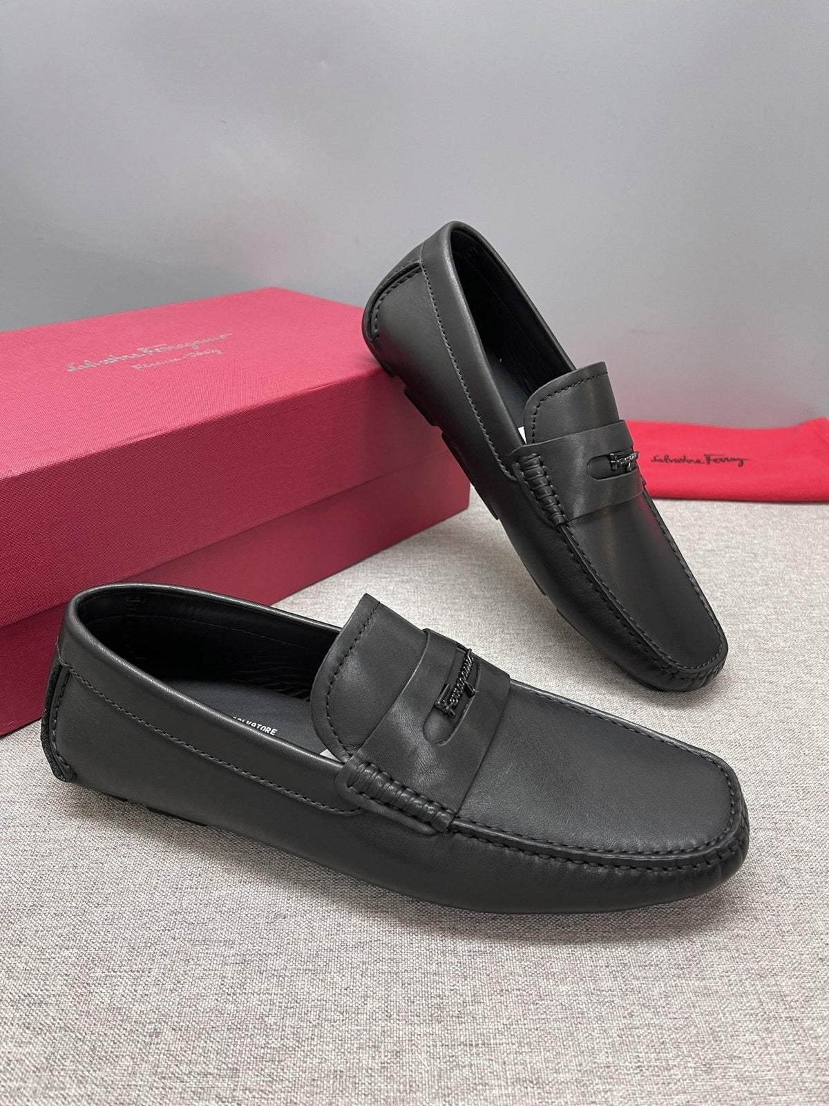 Ferragamo Men's Black Leather Driving Loafers